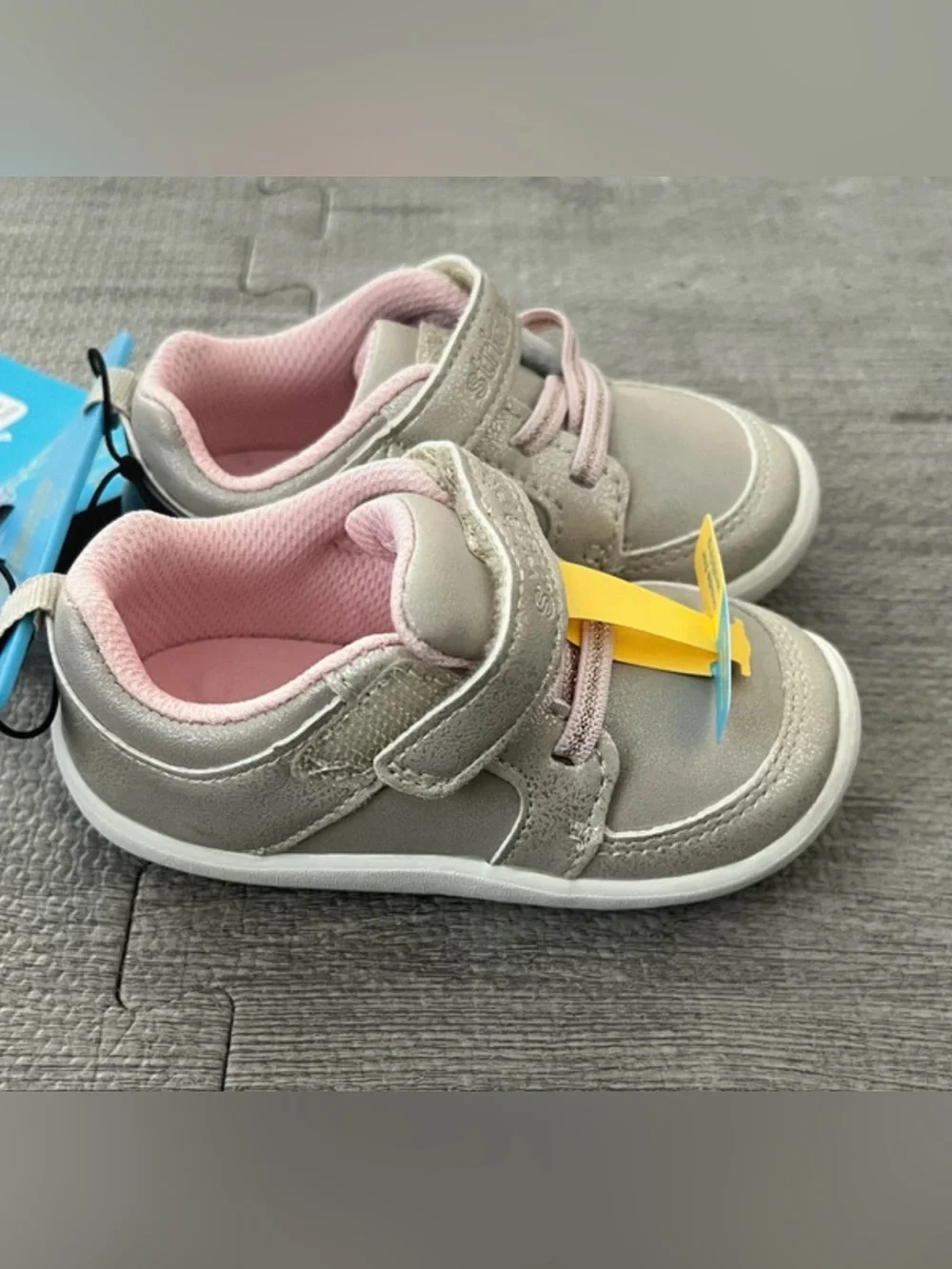 Stride Rite Gray & Pink Hook & Loop Low Top Sneaker, Unisex Baby